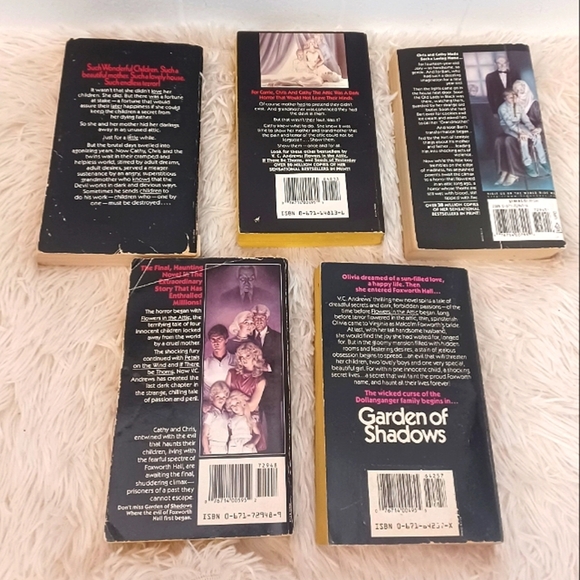 V.C ANDREWS Flowers In The Attic Series - Picture 7 of 9